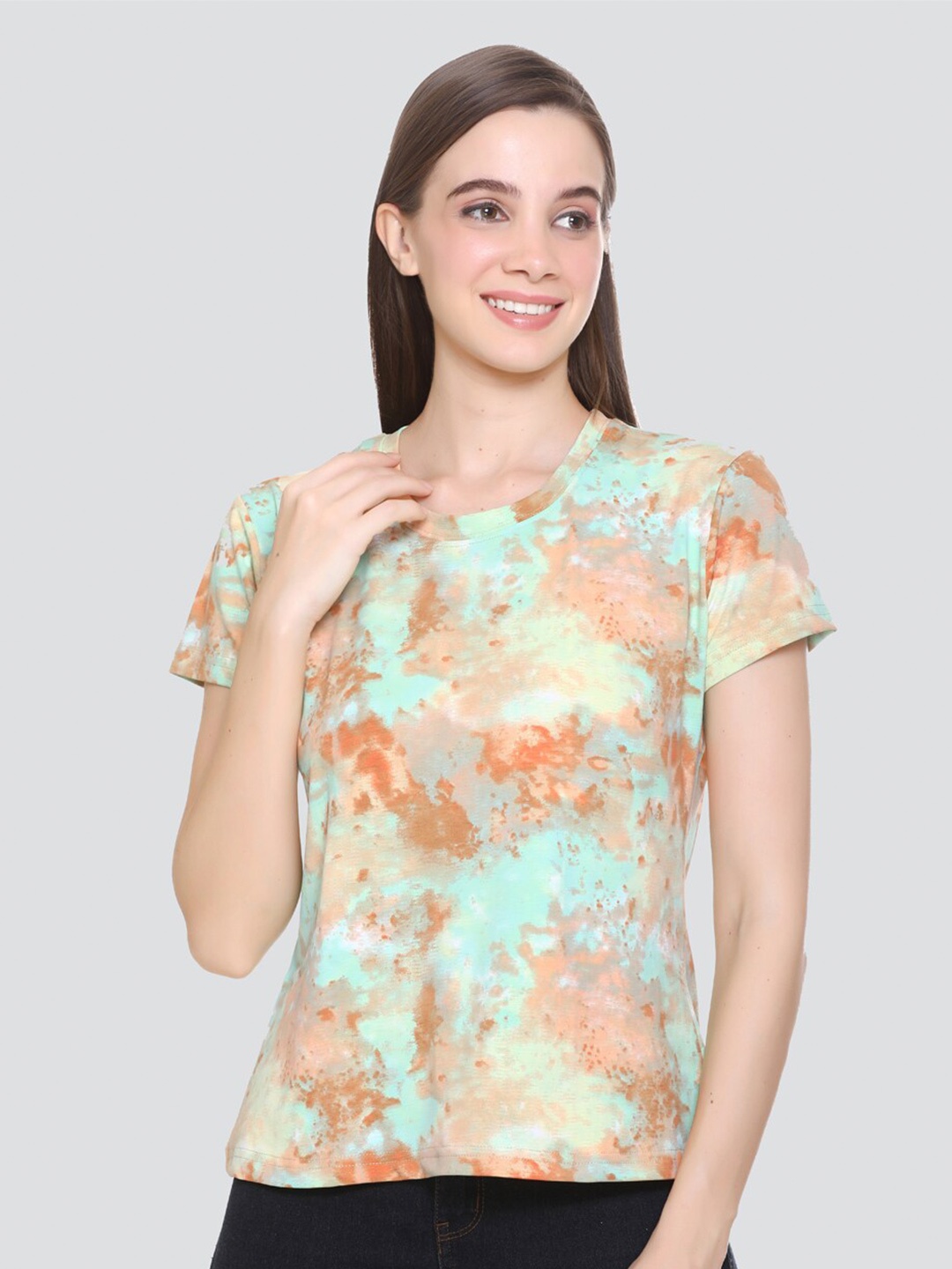 

CUPID Women Green Floral Printed T-shirt