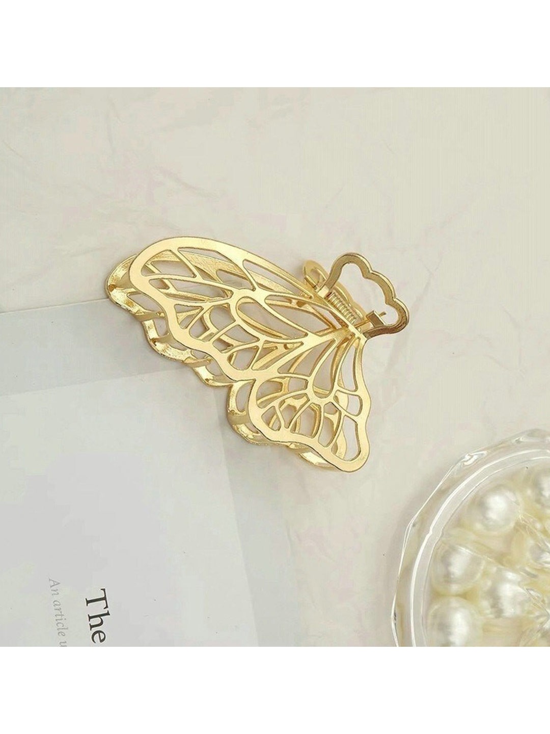 

VAGHBHATT Women Gold-Toned Claw Clip