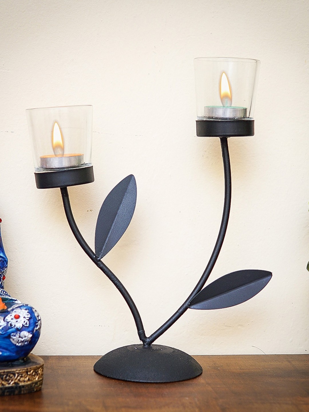 

StatueStudio Black Solid Tealight Candle Holders