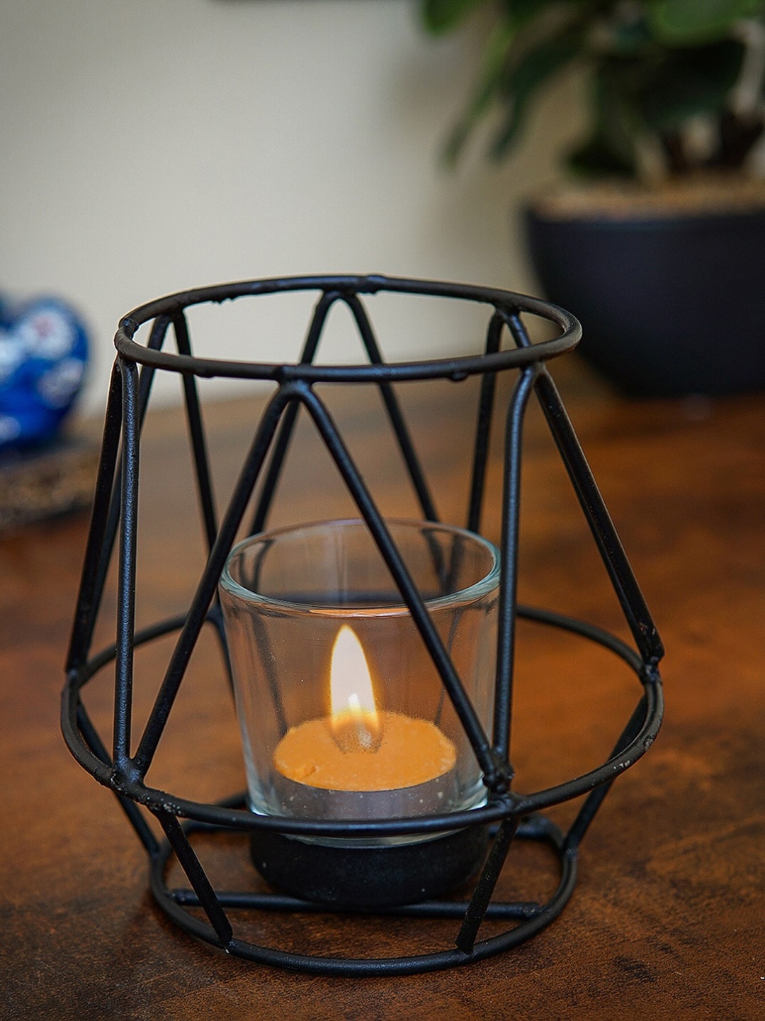 

StatueStudio Black Solid Metal Tealight Candle Holders