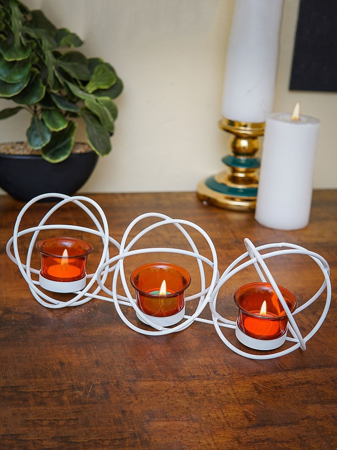 

StatueStudio Set Of 3 White Tealight Candle Holder