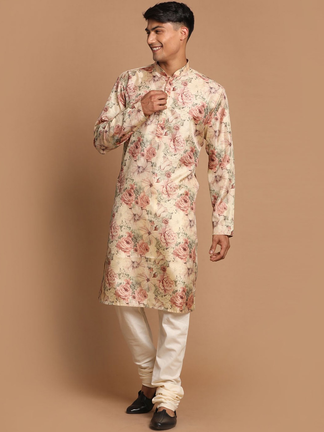 

VASTRAMAY Men Beige Floral Printed Angrakha Kurta with Pyjamas