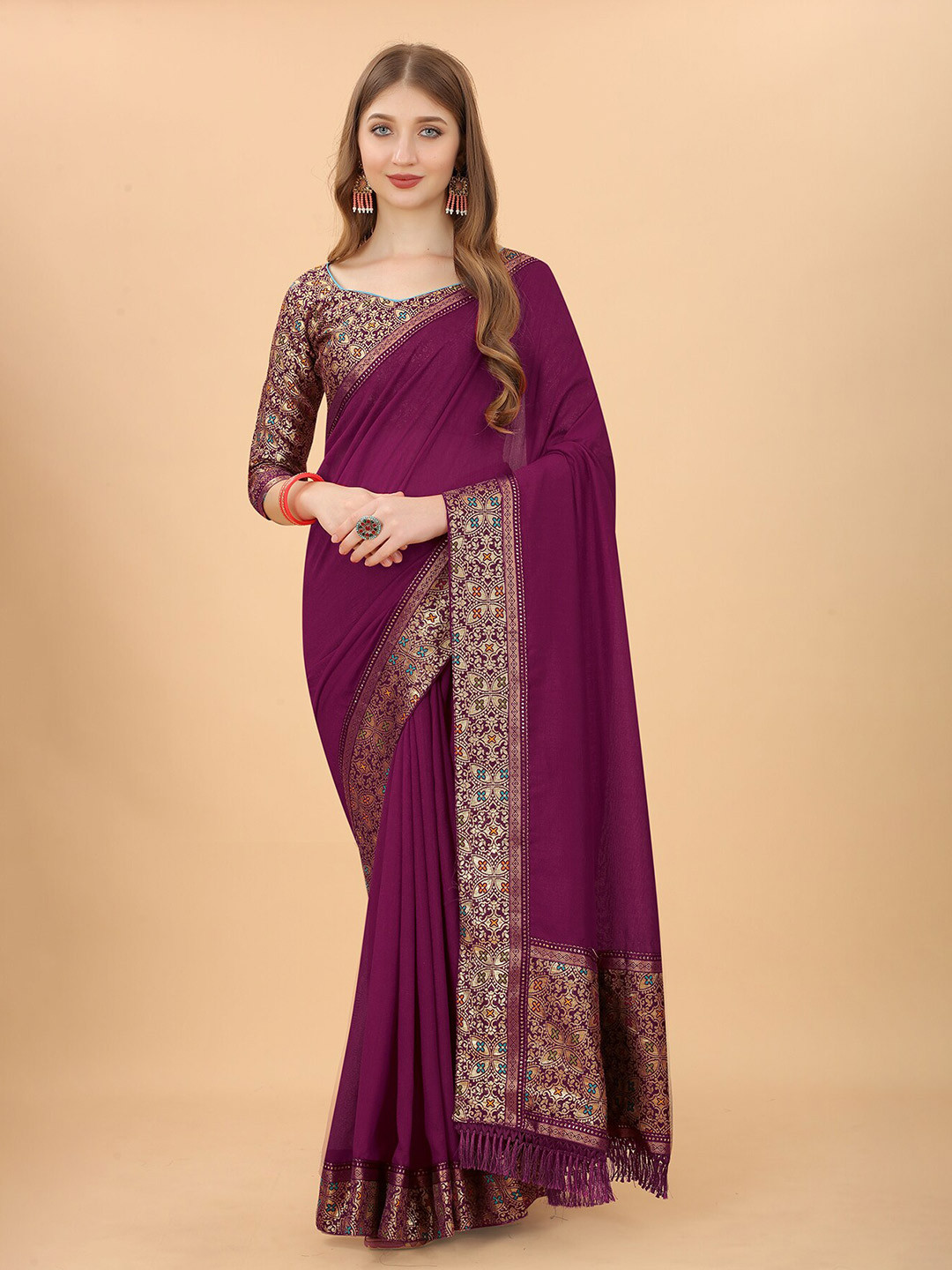 

Anjaneya Sarees Purple & Gold-Toned Zari Silk Blend Saree