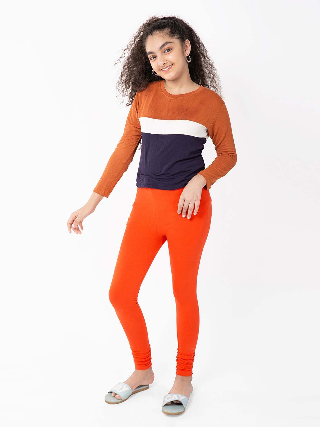 

indian flower Girls Orange Solid Churidar-Length Leggings