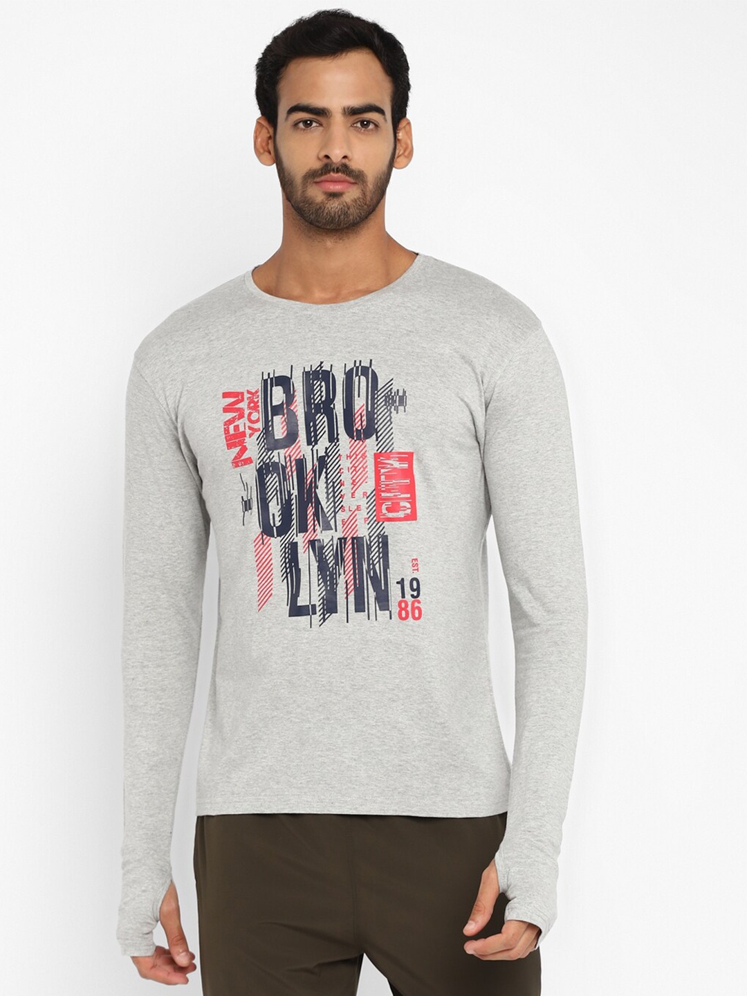 

appulse Men Grey Melange Typography Printed Applique T-shirt