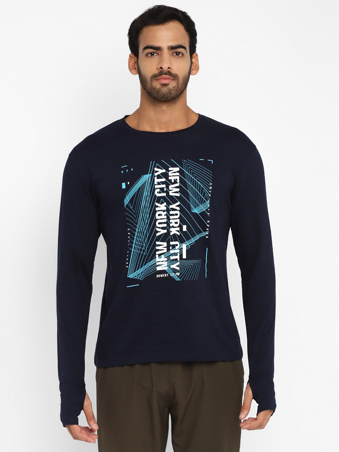 

appulse Men Navy Blue Typography Printed Raw Edge T-shirt