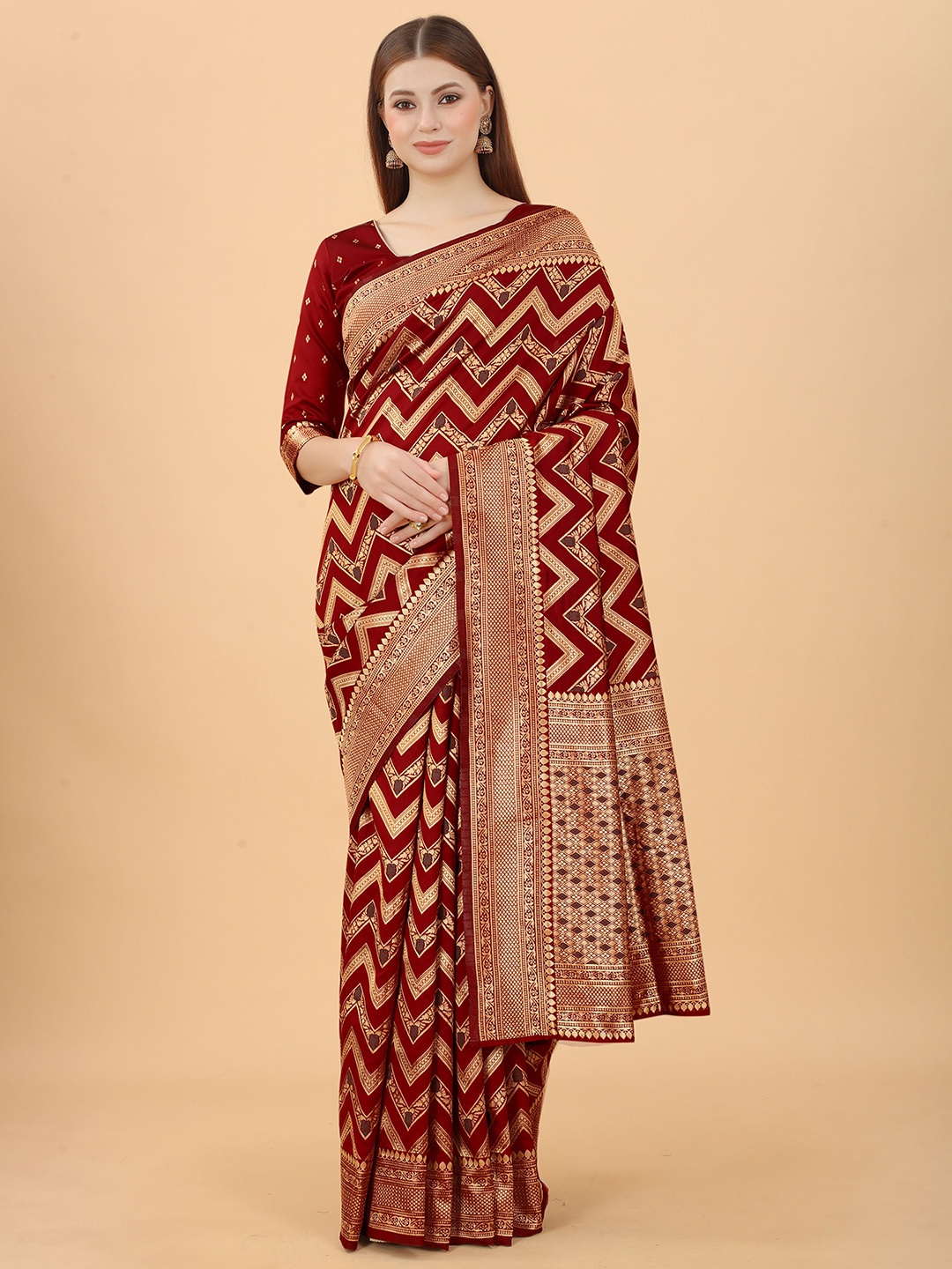 

INDI AVTAAR Maroon & Gold-Toned Woven Design Zari Silk Cotton Banarasi Saree