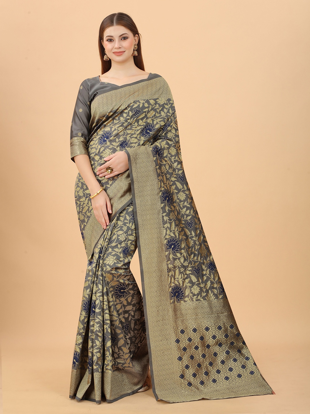 

INDI AVTAAR Grey & Gold-Toned Woven Design Zari Silk Cotton Banarasi Saree