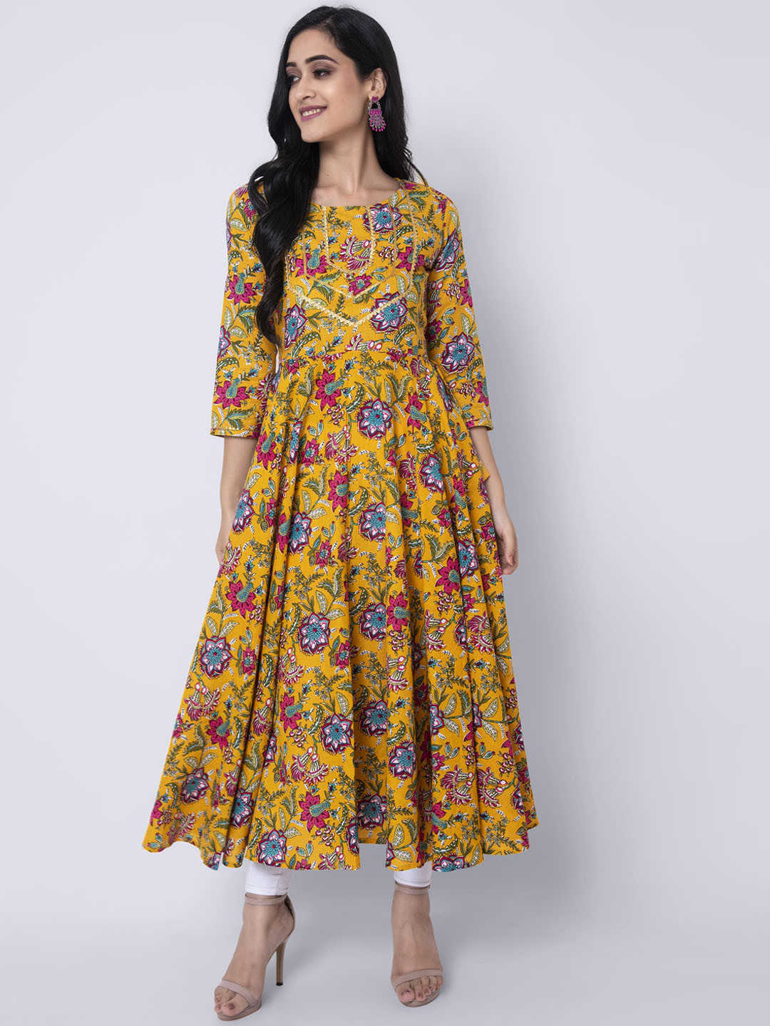 

KIMAYRA Women Yellow Floral Printed Flared Sleeves Kurta