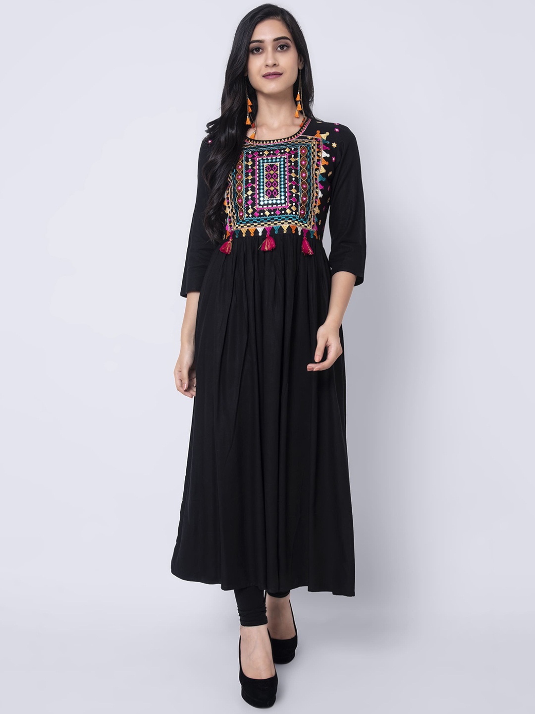 

KIMAYRA Women Black Ethnic Motifs Yoke Design Flared Sleeves Anarkali Kurta