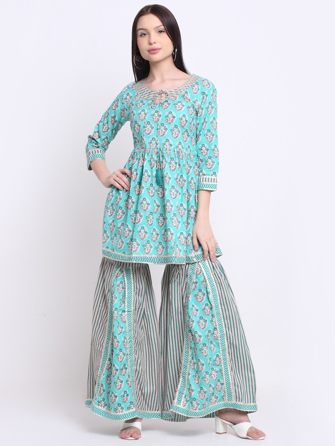 

KALINI Women Blue Floral Pure Cotton Kurti with Sharara & With Dupatta