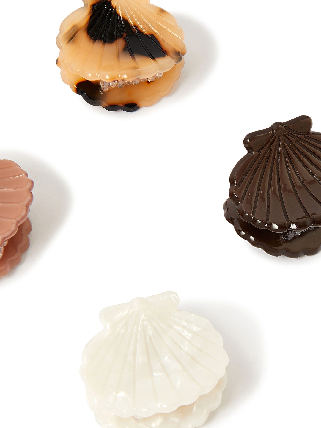 

Accessorize Women Set of 4 Shell Resin Hair Claw Clip, White