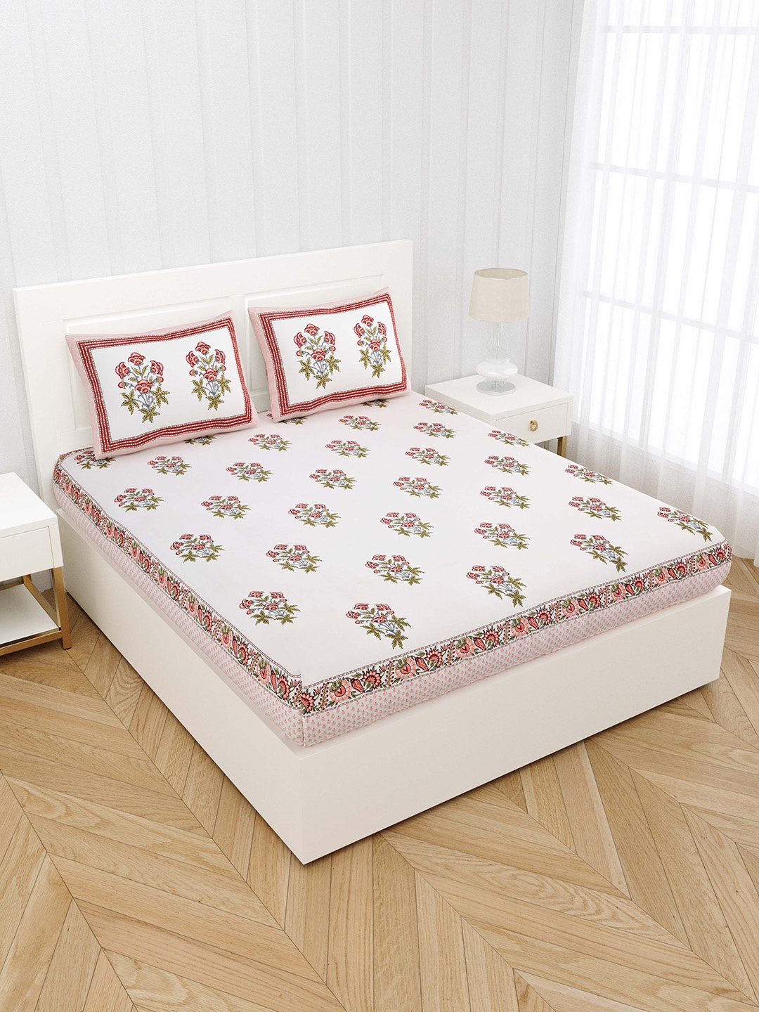 

JAIPUR FABRIC White & Pink Floral 300 TC King Bedsheet with 2 Pillow Covers