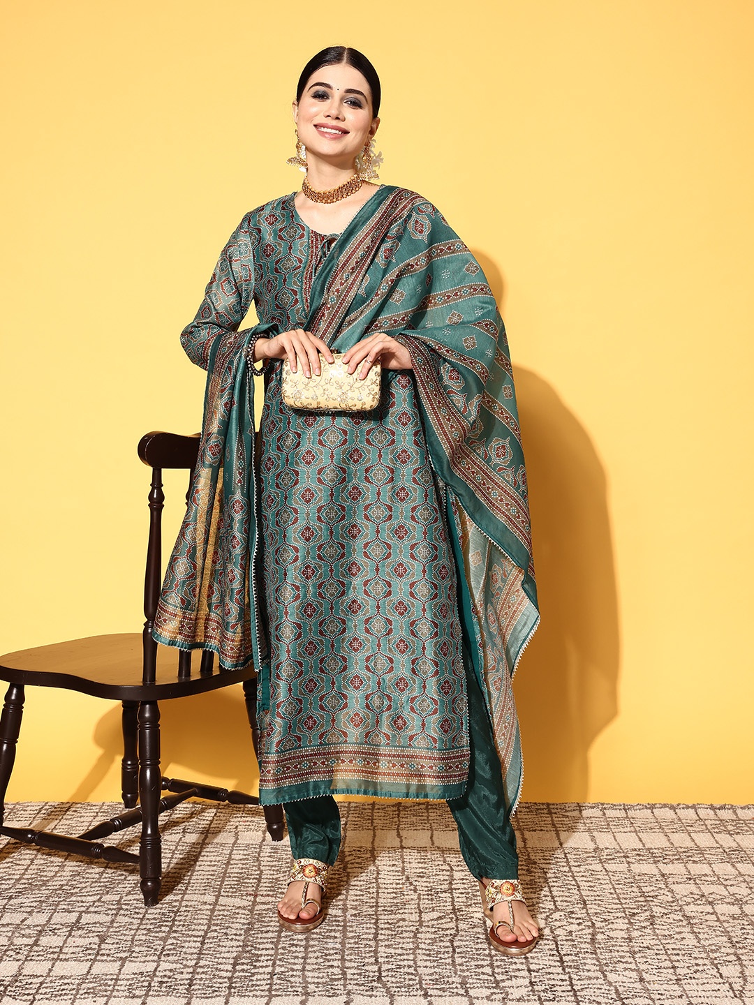 

ZOLA Women Bandhani Art Silk Print Parade Kurta Set, Green