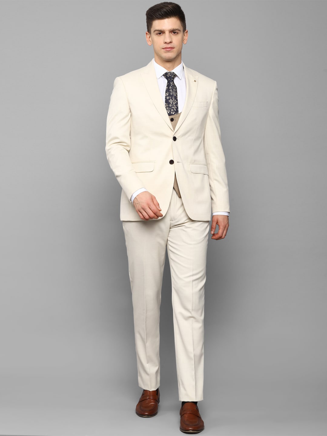 

Louis Philippe Men Cream-Coloured Self-Design Single-Breasted Slim-Fit Three-Piece Suit