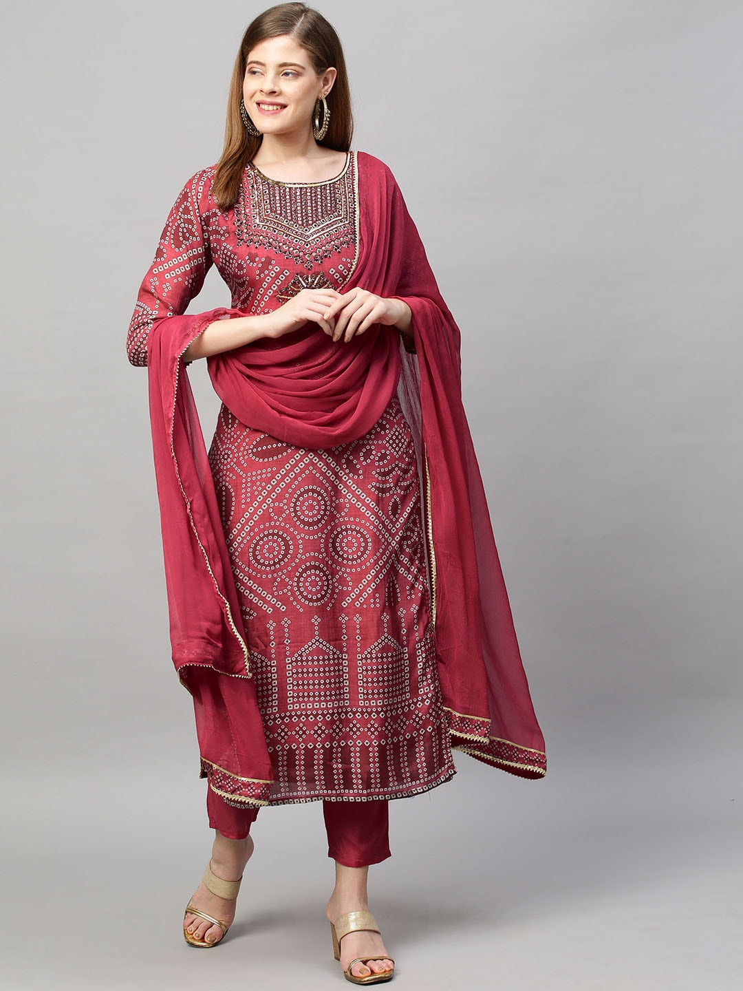 

Envy Me by FASHOR Women Red Embroidered Panelled Sequinned Kurti with Trousers & With Dupatta