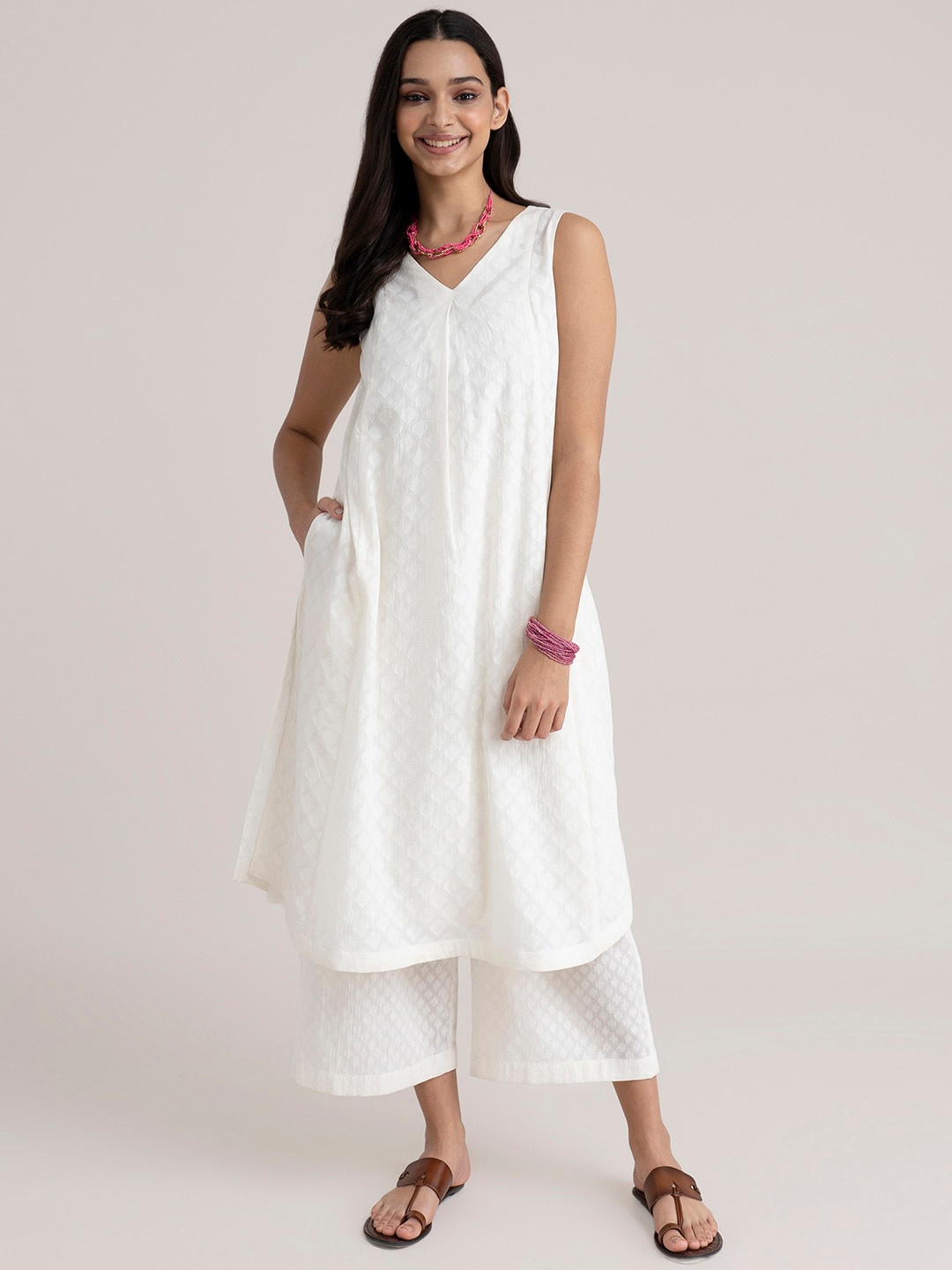 

Pink Fort Women Off White Panelled Pure Cotton Kurti with Palazzos