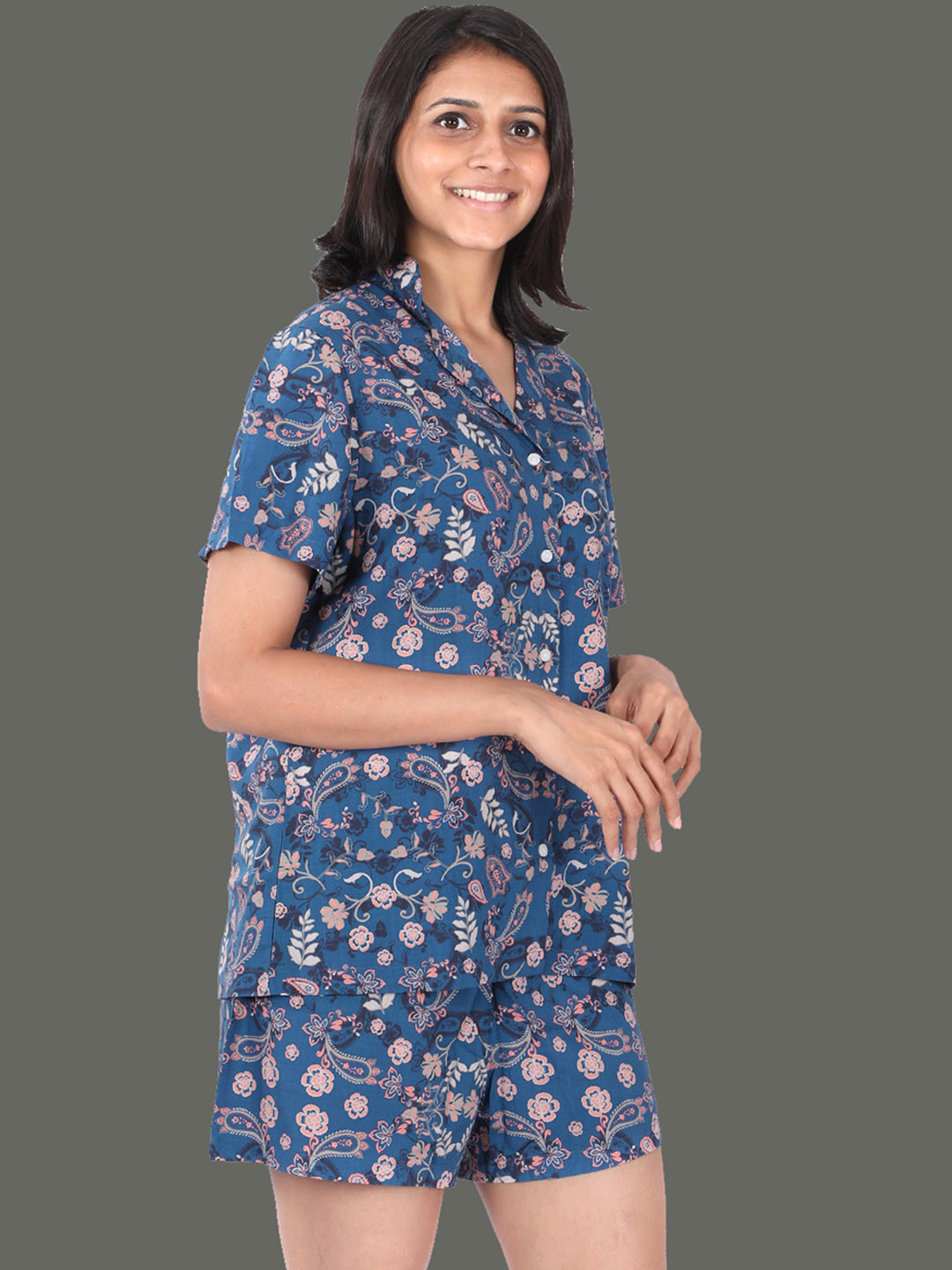 

BStories Women Blue & White Printed Night suit