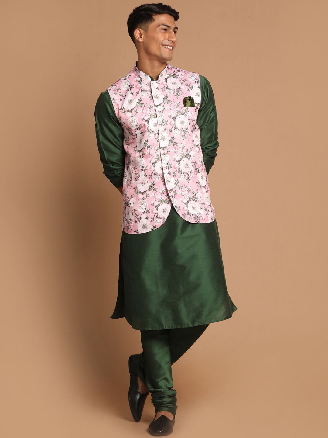 

VASTRAMAY Men Green Layered Kurta with Churidar