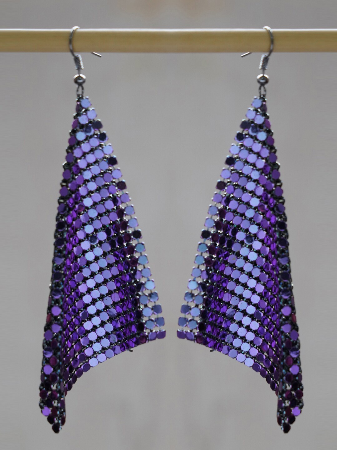 

MIZORRI Blue Contemporary Drop Earrings