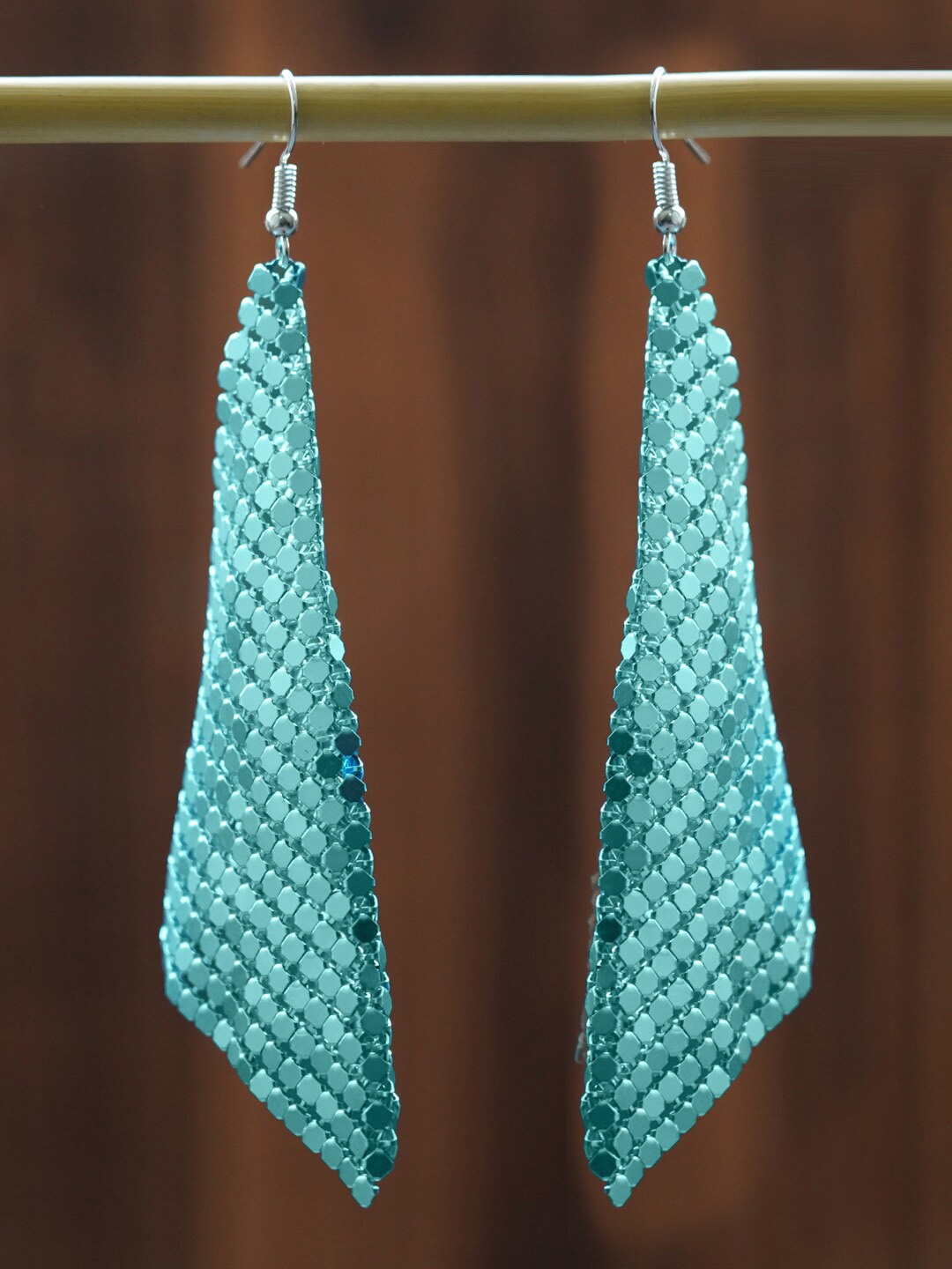 

MIZORRI Green Contemporary Drop Earrings