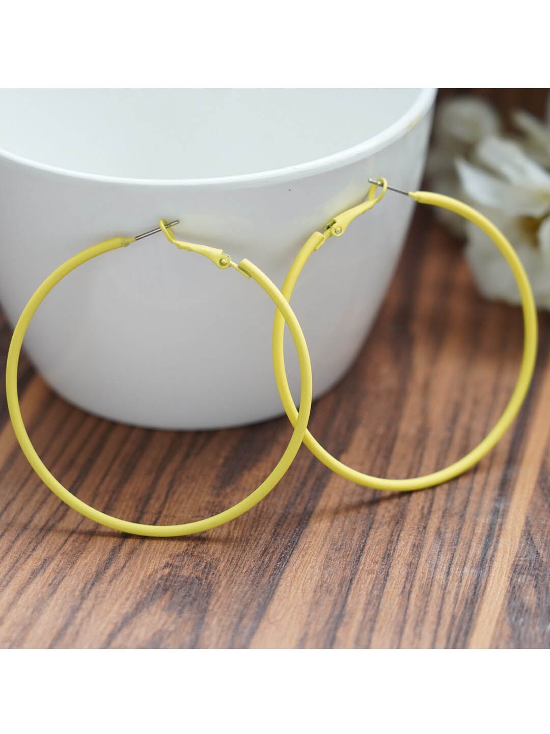 

MIZORRI Yellow Contemporary Hoop Earrings