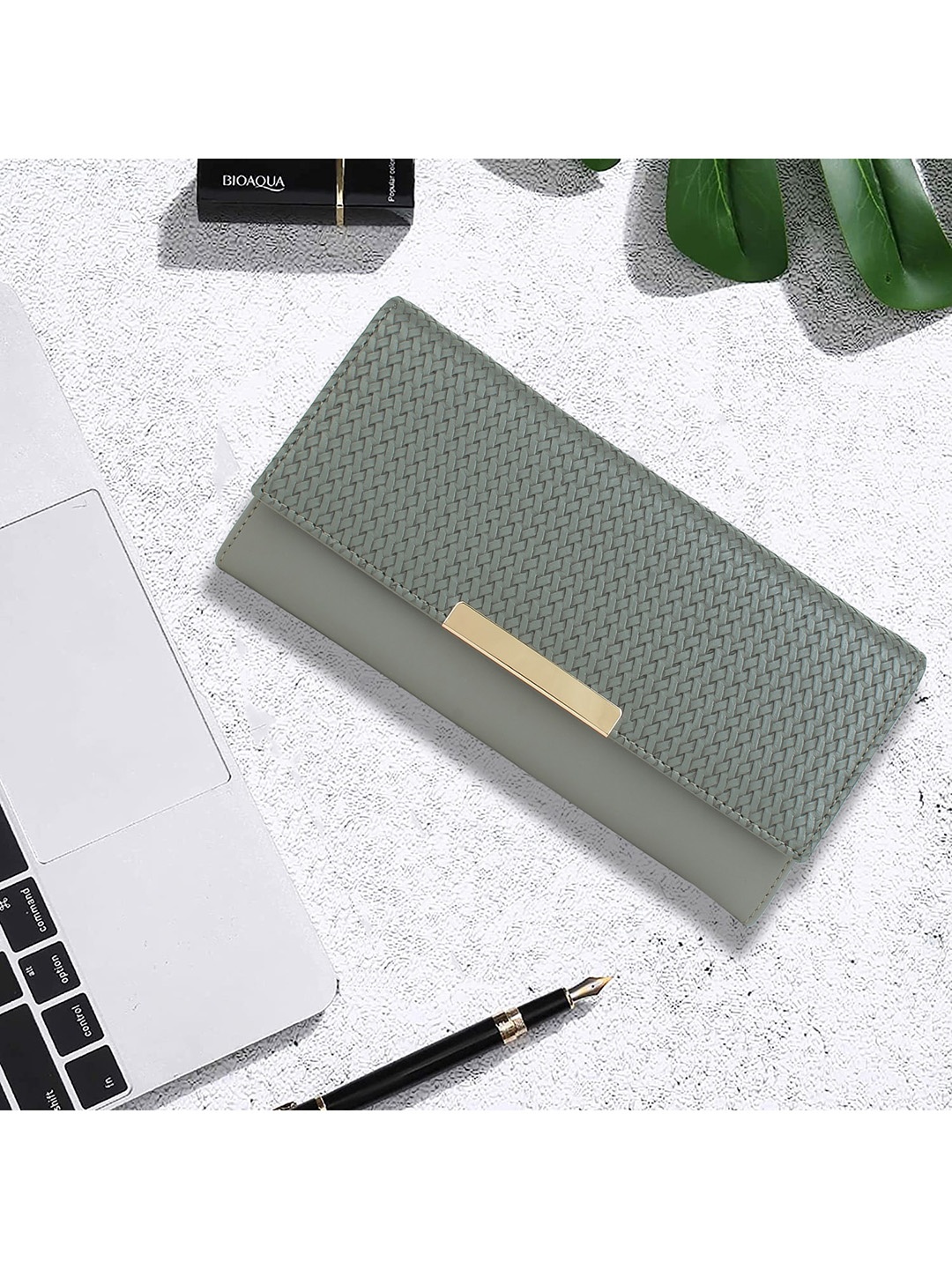 

Bag Pepper Women Grey Woven Design Envelope Wallet