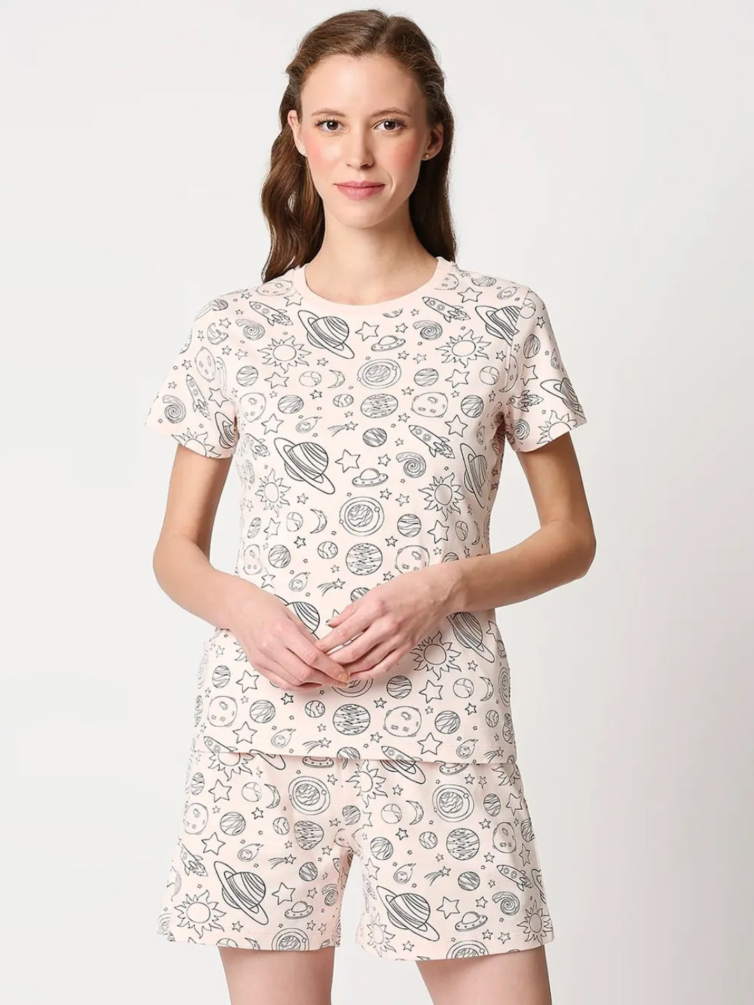 

Bewakoof Women Off White -Coloured Printed Cotton Night suit