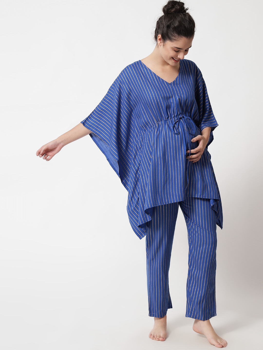 

Aujjessa Women Blue & Silver-Toned Striped Night suit