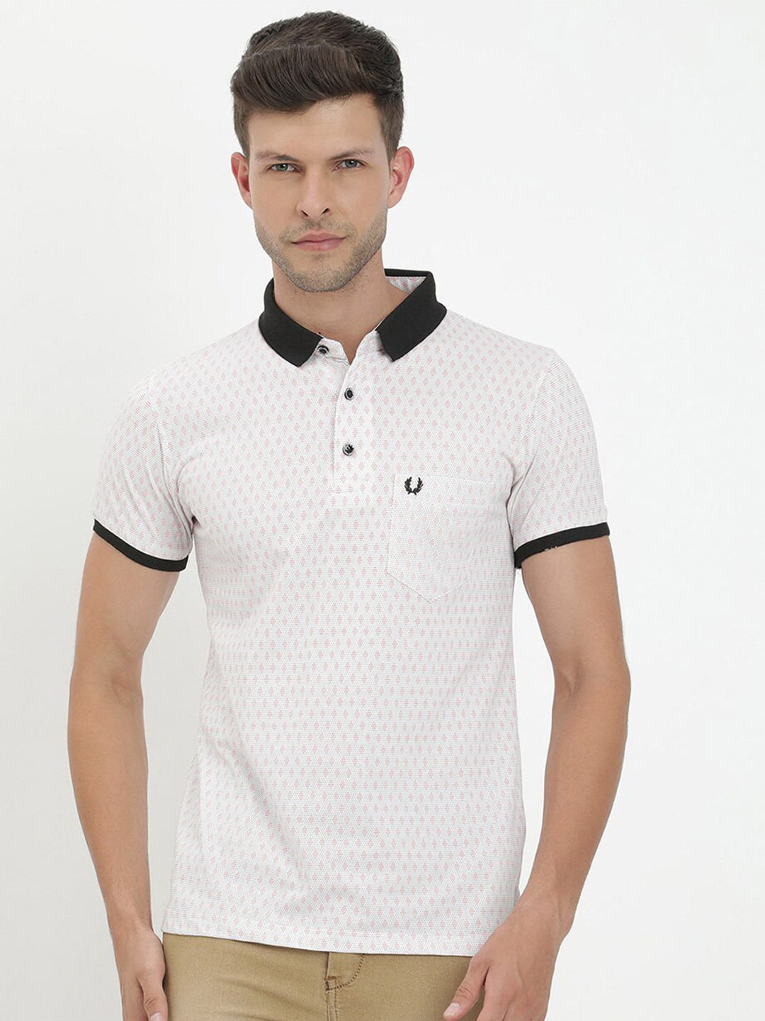 

V2 Value & Variety Men Black & christmas silver Striped Mandarin Collar Applique T-shirt