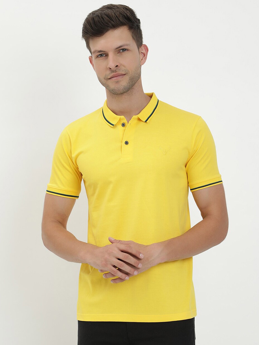 

V2 Value & Variety Men Yellow & pale marigold Mandarin Collar T-shirt