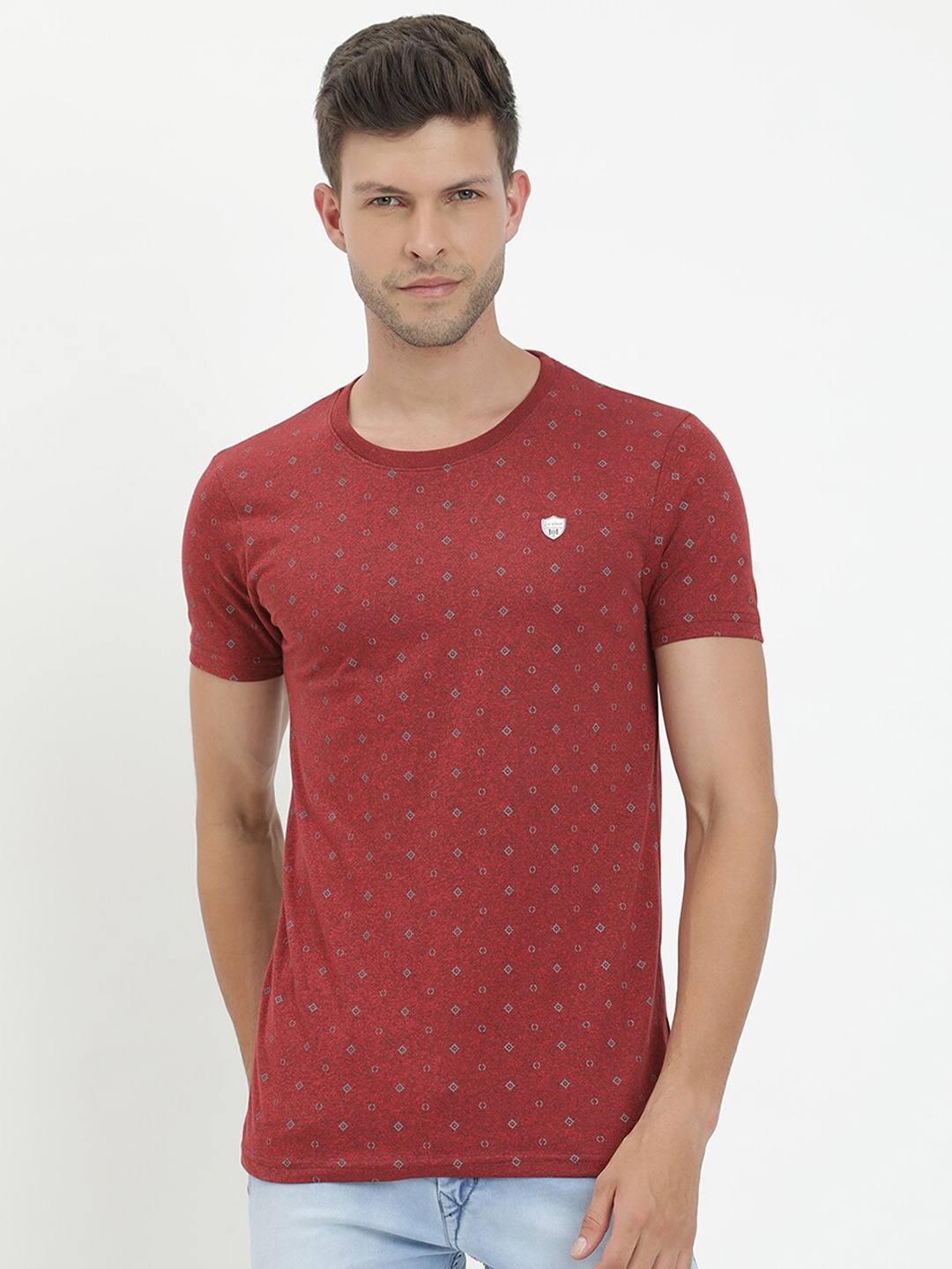 

V2 Value & Variety Men Maroon Printed T-shirt