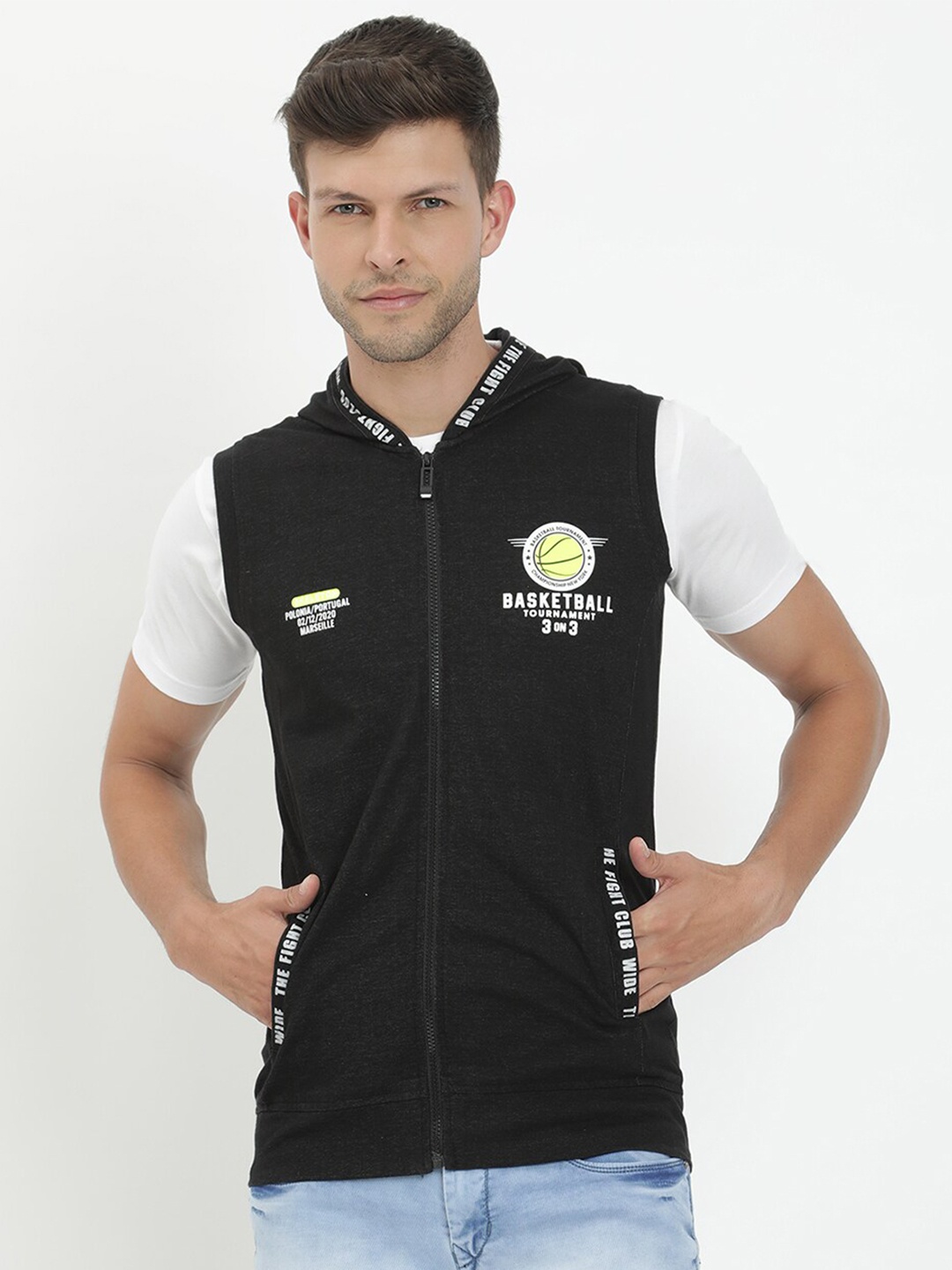

V2 Value & Variety Men Black Colourblocked Applique T-shirt