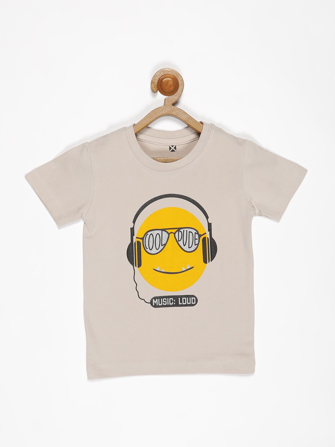 

V2 Value & Variety Boys Beige Printed Applique T-shirt