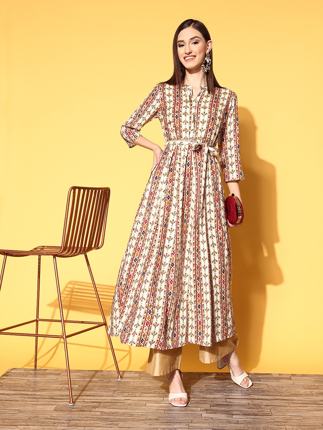 

ZOLA Women White Viscose Rayon All in the Details Kurta