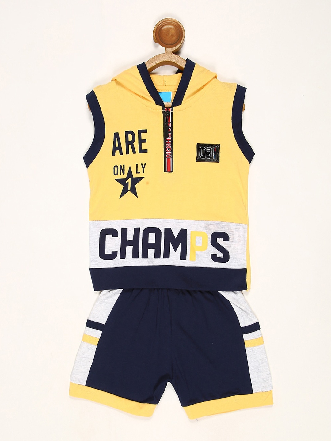 

V2 Value & Variety Boys Yellow & Navy Blue Printed Pure Cotton T-shirt with Shorts