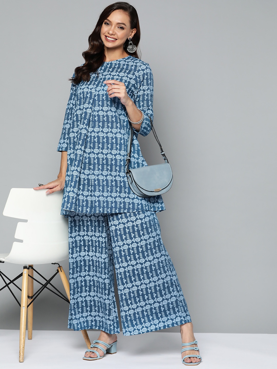 

HERE&NOW Women Blue Ethnic Motifs Printed Kurti with Palazzos