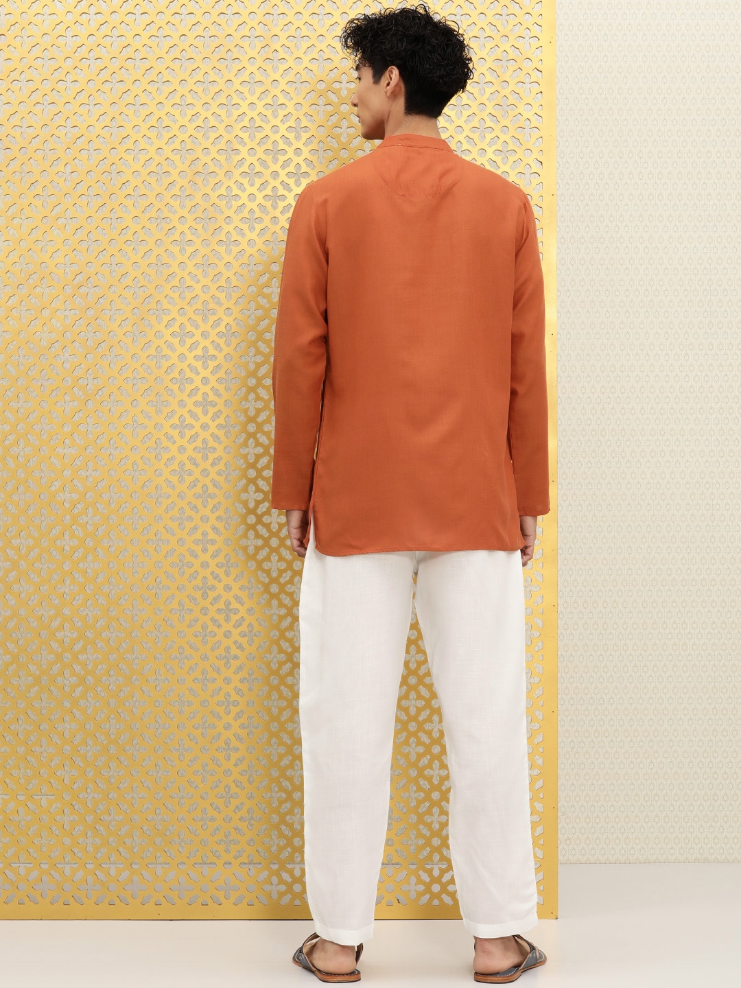 

Ode by House of Pataudi Men Orange Kurti with Pyjamas