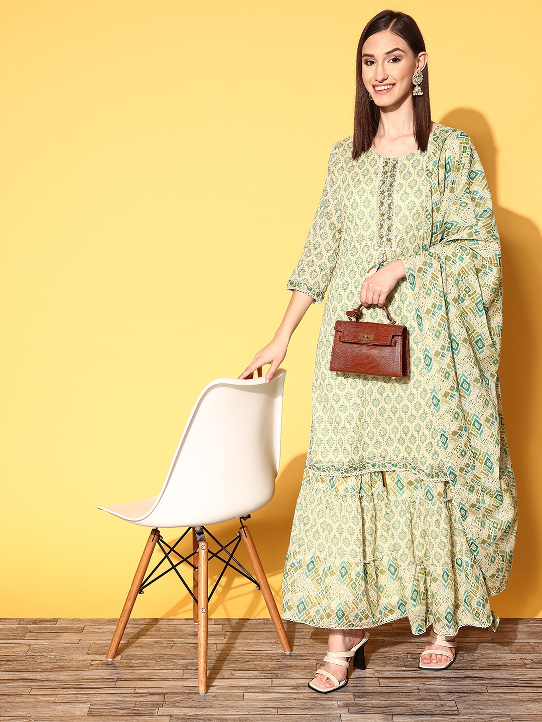 

ZOLA Women Ethnic Motifs Pure Cotton Desi Girl Kurta Set, Cream