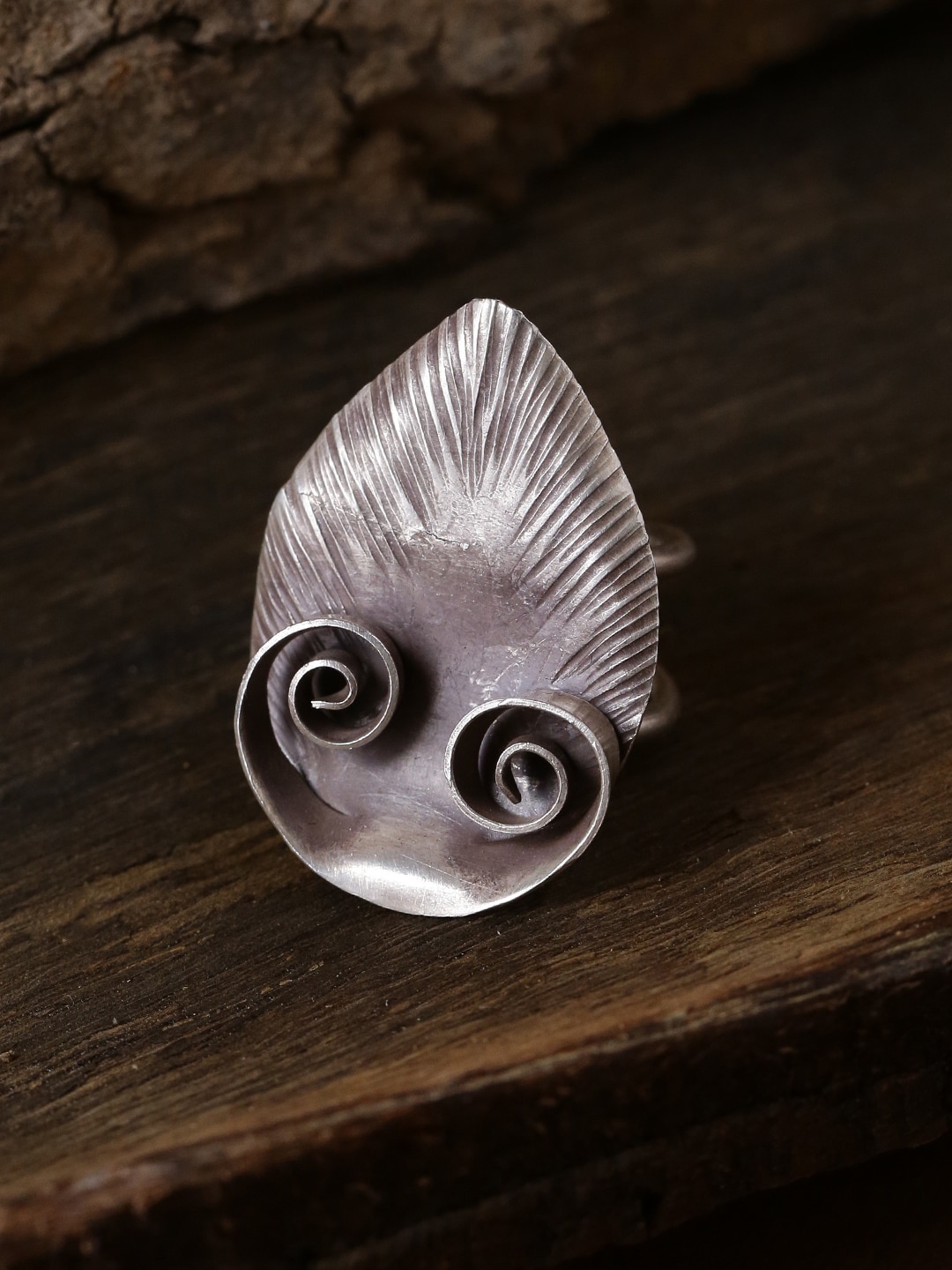 

ADORN by Nikita Ladiwala Silver-Toned Leaf Shaped Finger Ring