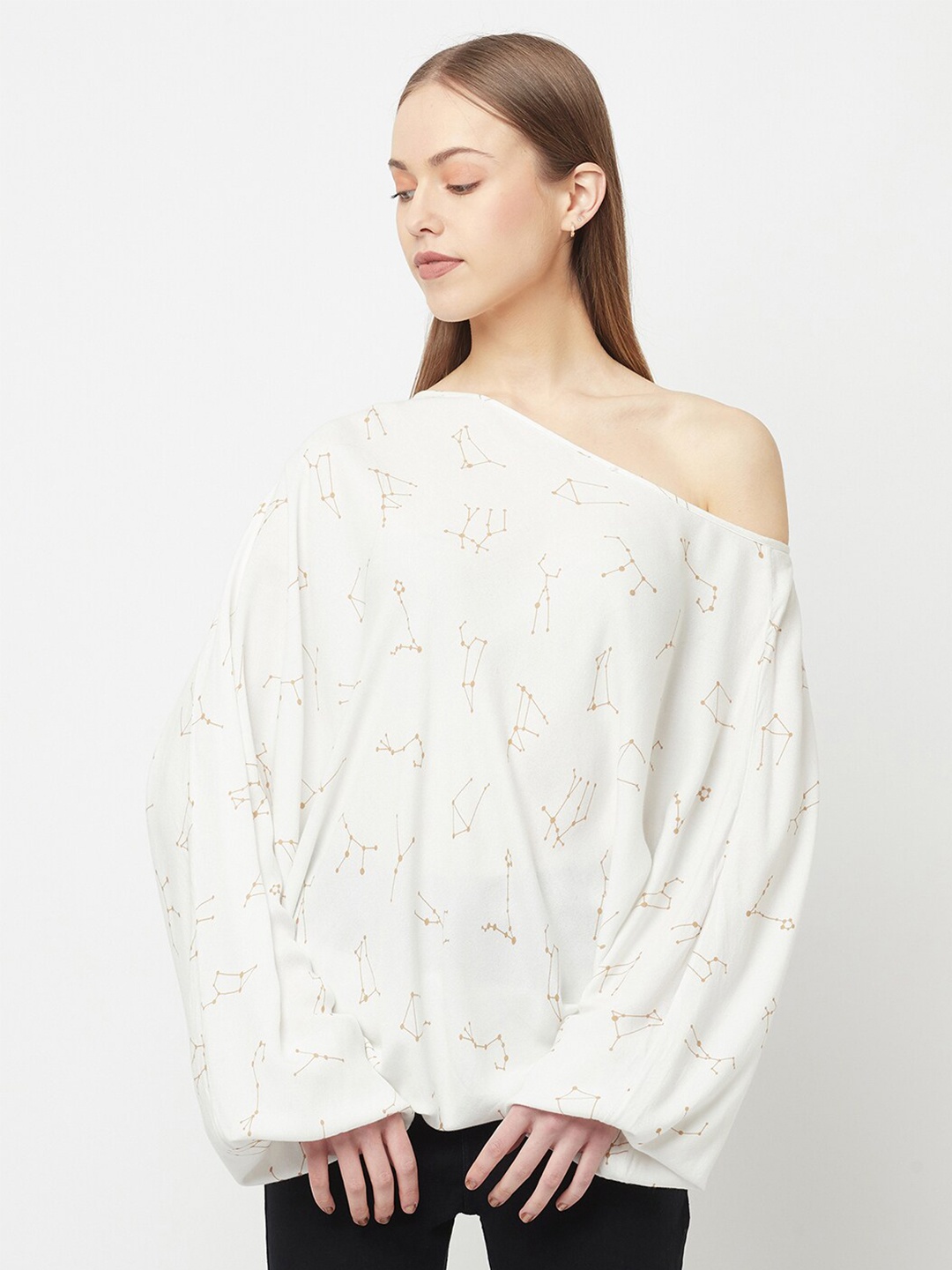 

Crimsoune Club X Nikhil Thampi Women White Printed One Shoulder Top