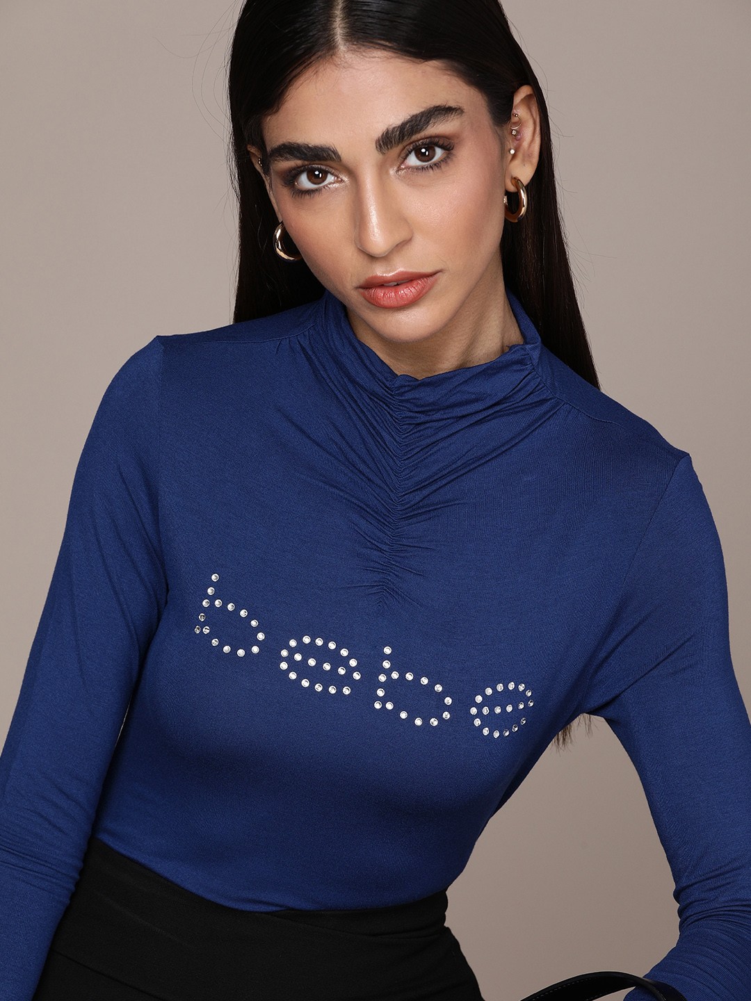 

bebe Women Daylight Blue Essential Solid Beads & Stones Detailing Slim Fit Casual T-shirt, Navy blue