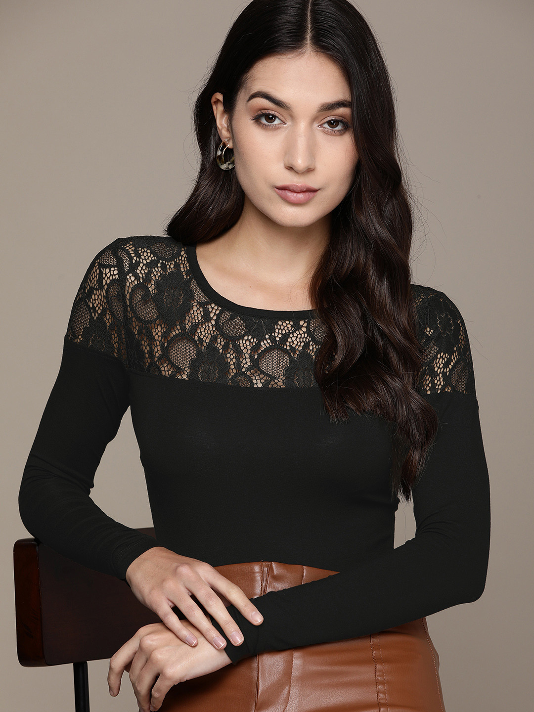 

bebe Women Black Slim Fit T-shirt