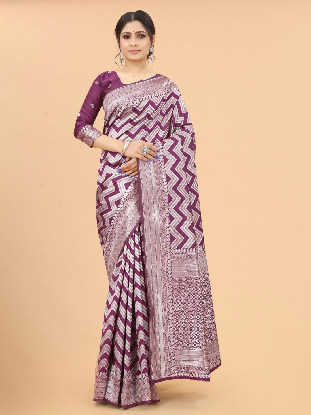 

INDI AVTAAR Burgundy & Silver-Toned Woven Design Zari Silk Cotton Fusion Banarasi Saree