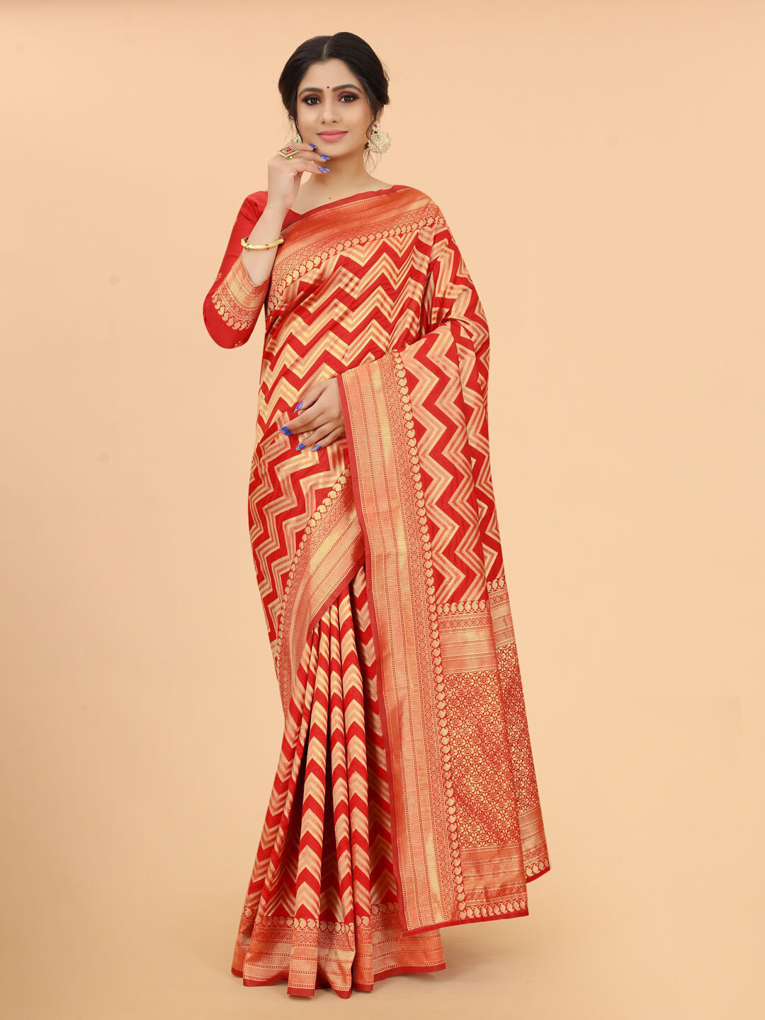 

INDI AVTAAR Red & Gold-Toned Woven Design Zari Silk Cotton Fusion Banarasi Saree