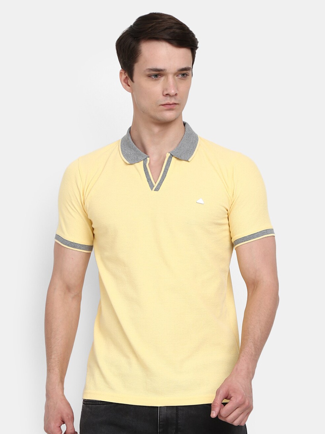 

V-Mart Men Yellow Polo Collar Slim Fit T-shirt
