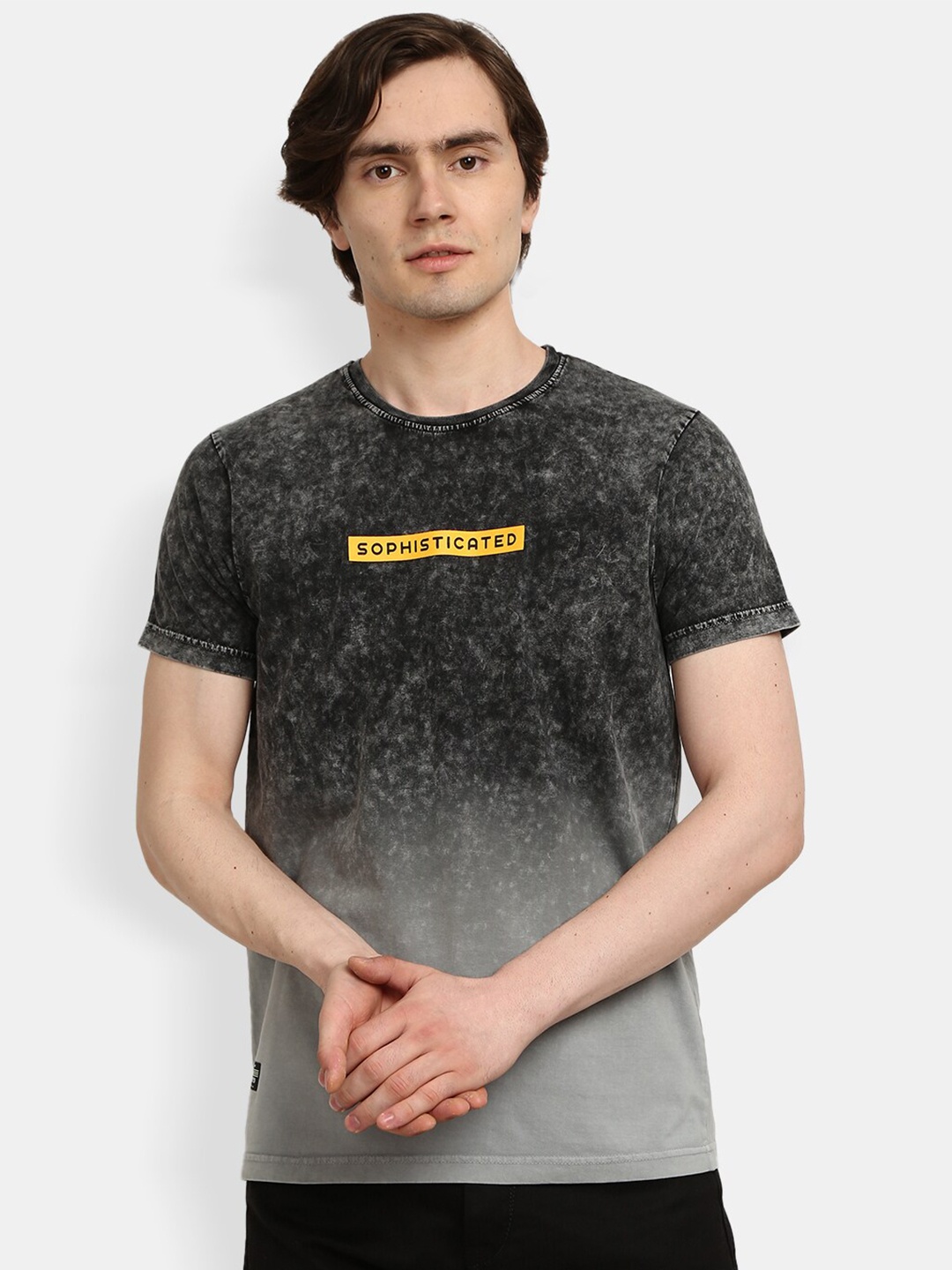 

V-Mart Men Black Printed Applique Slim Fit T-shirt