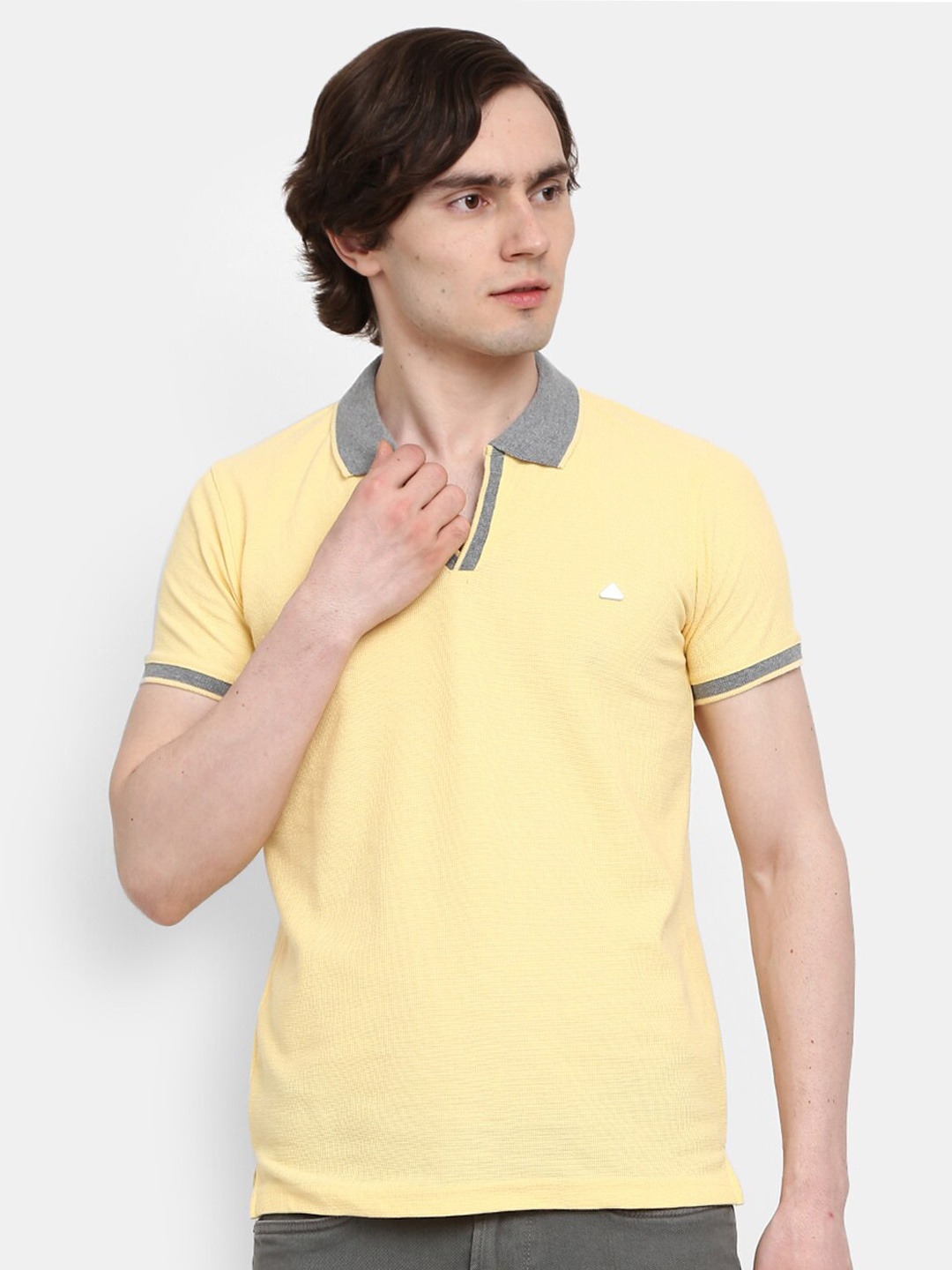 

V-Mart Men Yellow Polo Collar Slim Fit T-shirt
