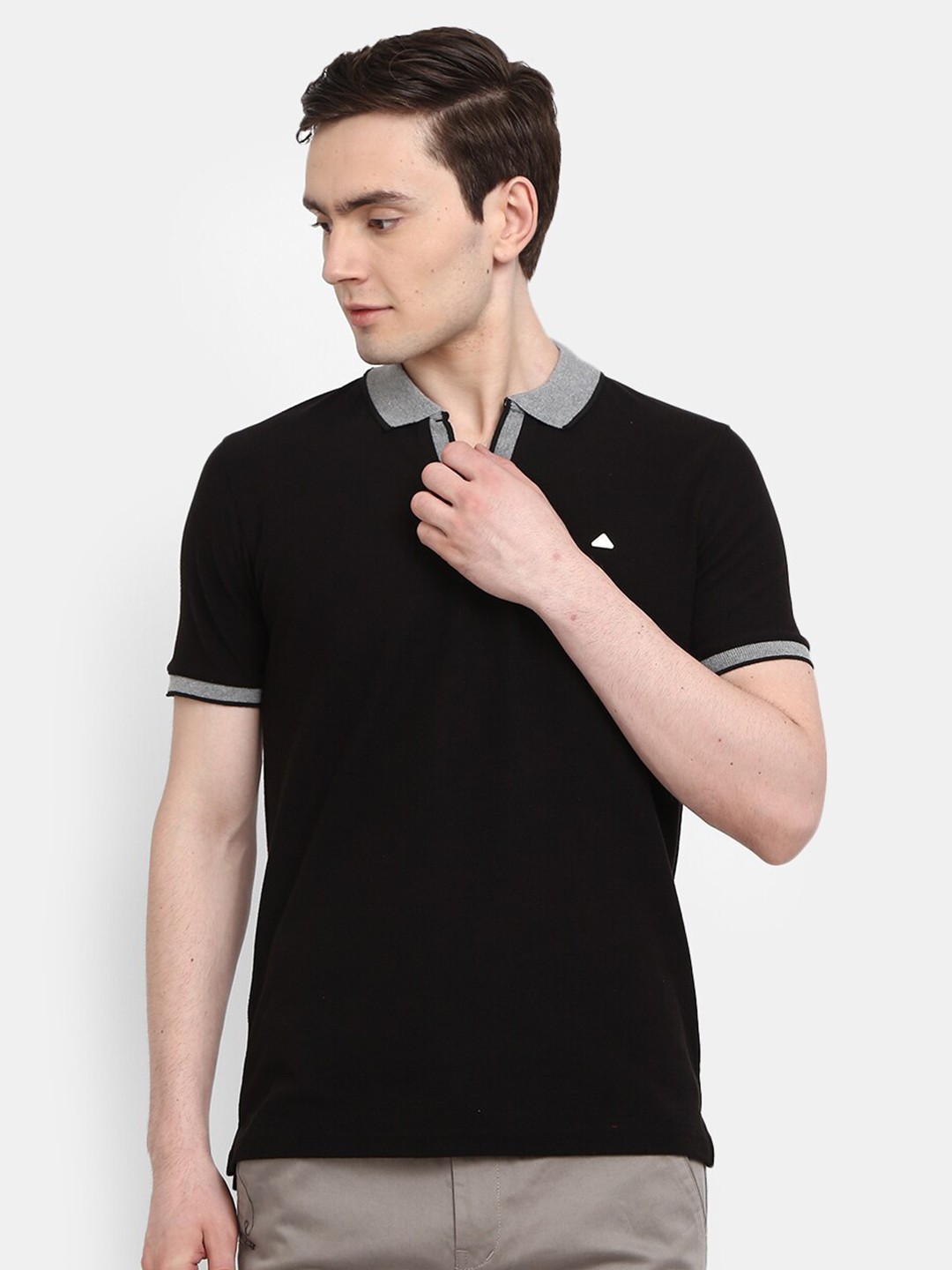 

V-Mart Men Black Polo Collar Slim Fit T-shirt