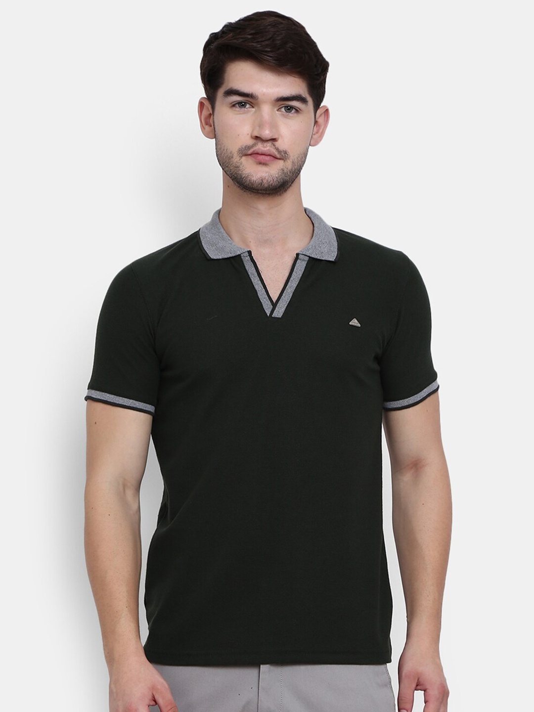 

V-Mart Men Olive Green & dark jungle green Polo Collar Applique Slim Fit T-shirt